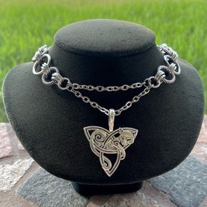 Handmade maille choker & celtic knot cat fox triangle design charm necklace